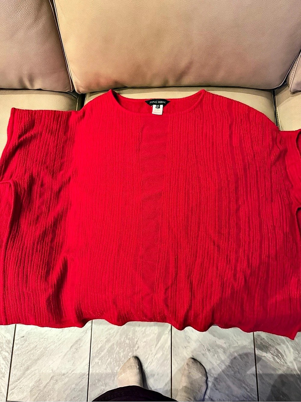 Ming Wang Red Textured Short Sleeve Top